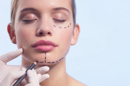 Ce trebuie sa cunosti inainte sa-ti faci operatii estetice