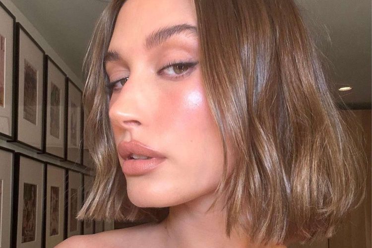 Cum sa gasesti cea mai buna tunsoare pentru forma si caracteristicile fetei tale