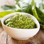 Este Pesto Keto-Friendly? O mancare delicioasa cu continut scazut de carbohidrati