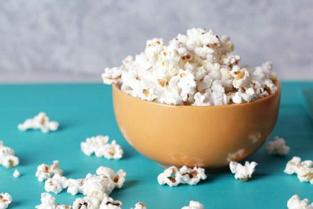 Popcorn 101: Nutritie, Tipuri, Beneficii, Dezavantaje