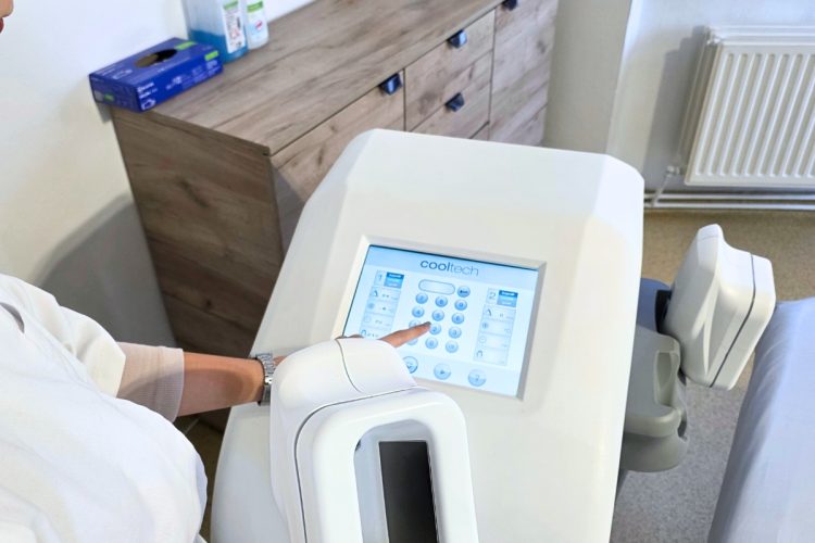 Merită să Faci Criolipoliză? Află Dacă Există Rezultate Reale și Cum Să Alegi Echipamentul Corect
